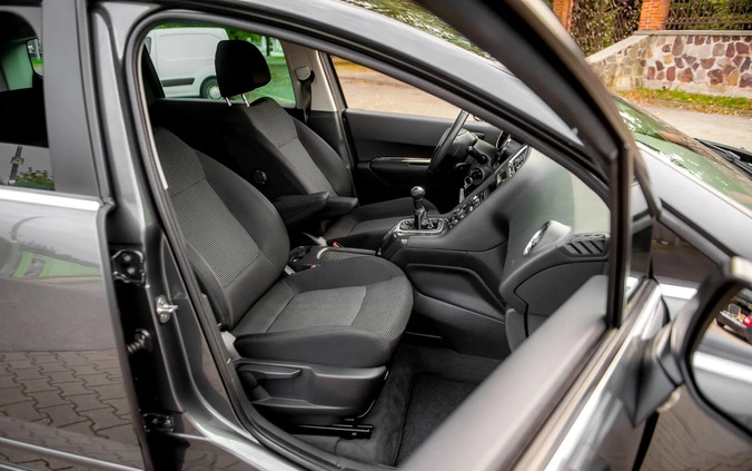 Peugeot 5008 cena 20900 przebieg: 191000, rok produkcji 2010 z Siedliszcze małe 562